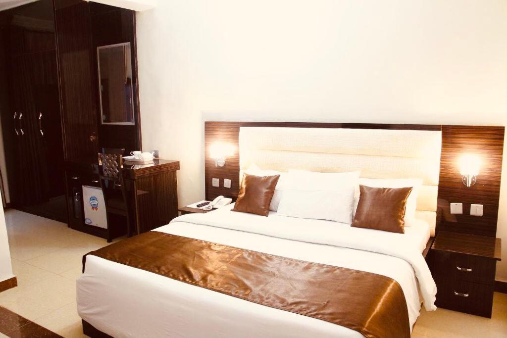 E-Suite Hotel Abuja Exterior photo